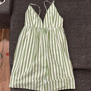 Abercrombie & Fitch green mini